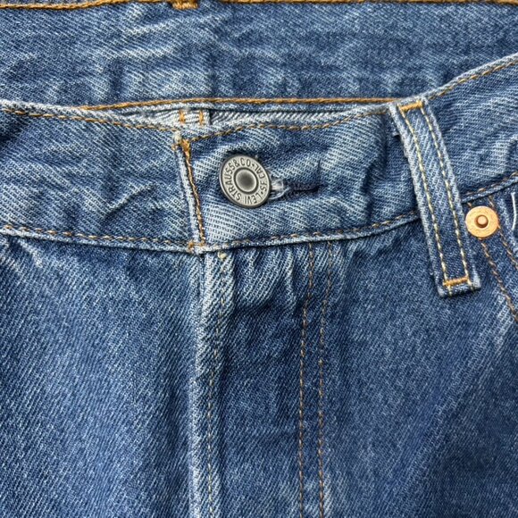 NWOT Levi's Women's 501 Original Straight Leg High Rise Jeans 29x32 - Picture 4 of 14
